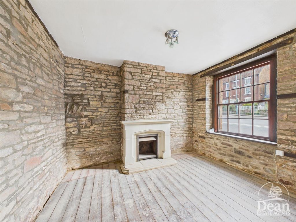 Property photo 3 of 13