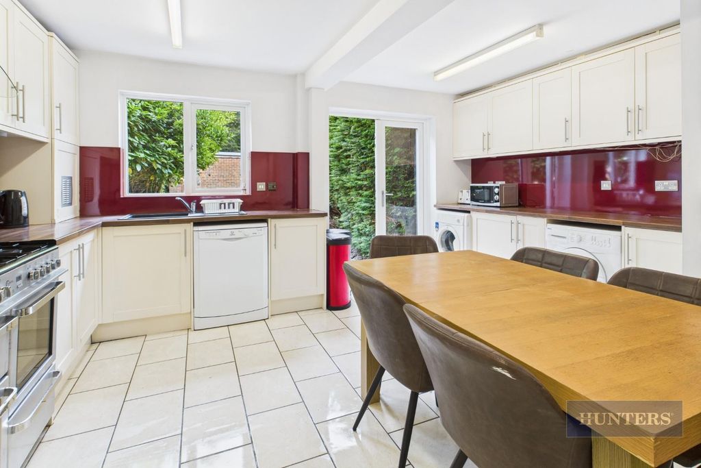 Property photo 2 of 13 Cam05152G0-Pr0126-Still028.Jpg