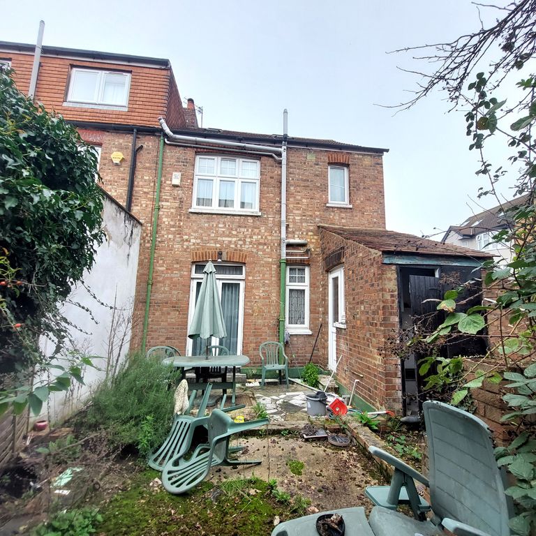 Property photo 3 of 7