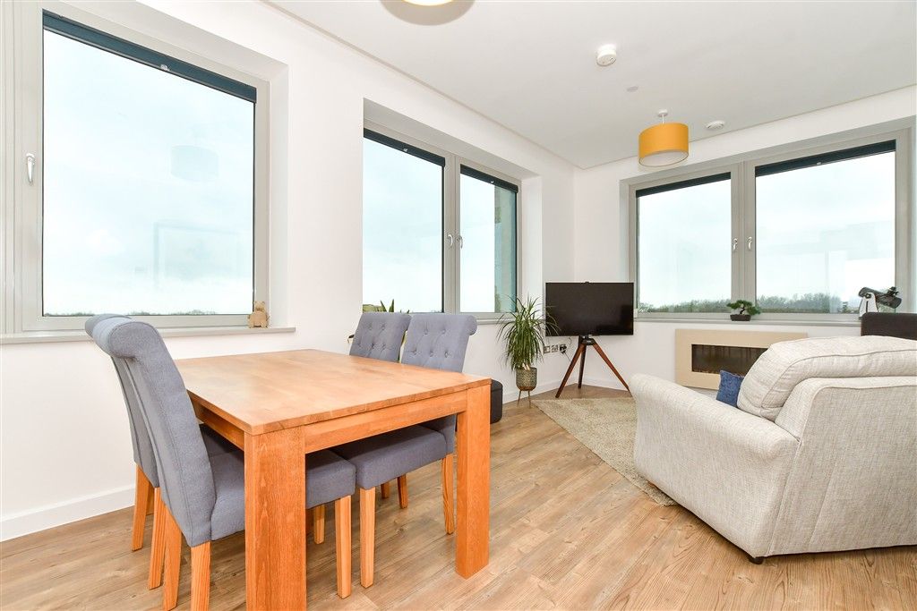 Property photo 3 of 21 Lounge/Diner/ Kitchen