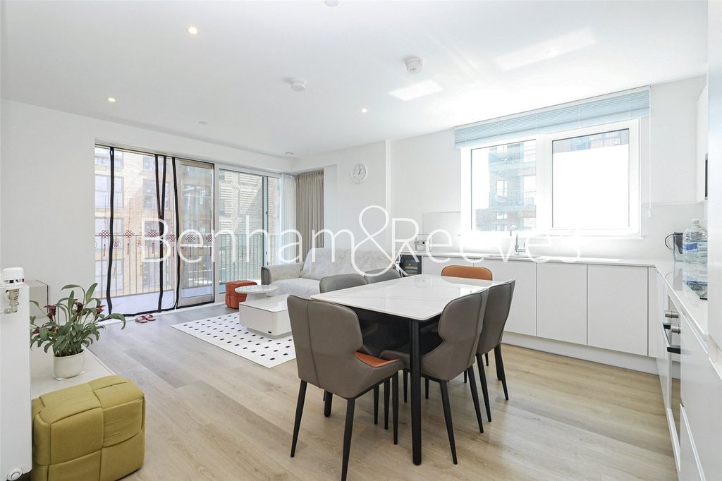 Property photo 1 of 23 Picture No. 01