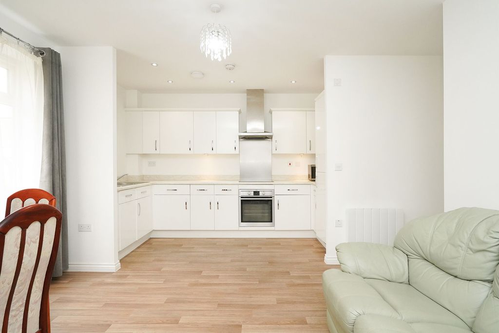 Property photo 3 of 13