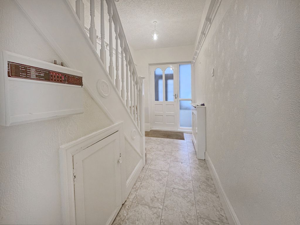 Property photo 2 of 24