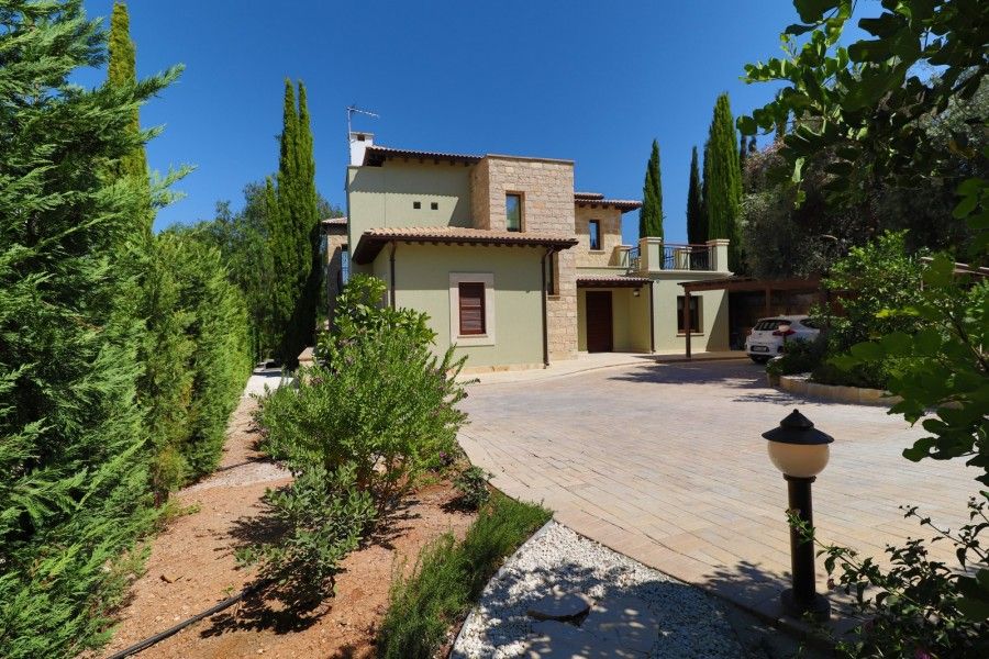 Property photo 2 of 47