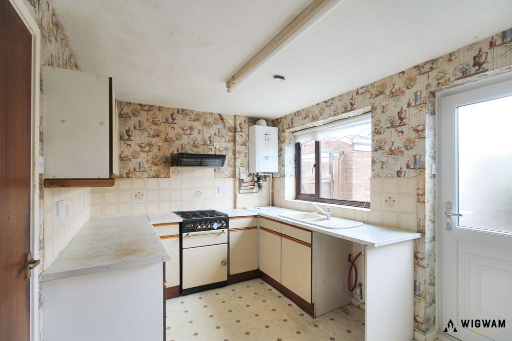 Property photo 2 of 14