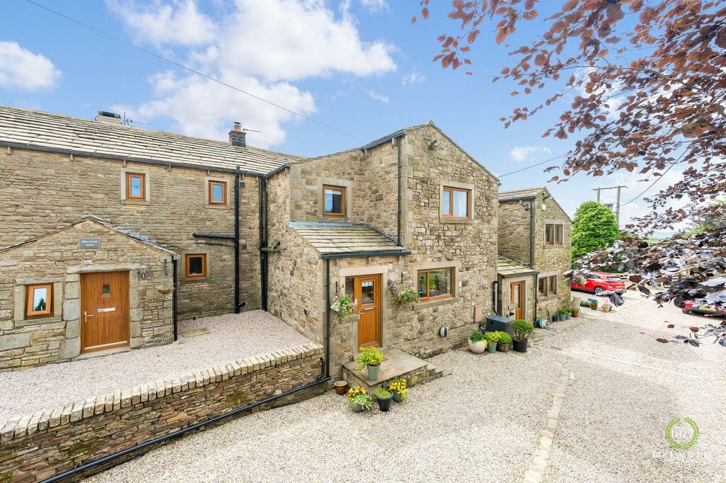 Property photo 1 of 58