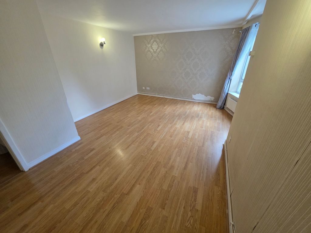 Property photo 2 of 9 45133