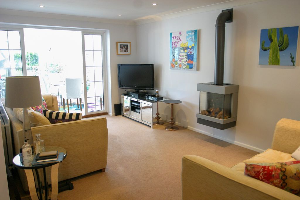 Property photo 2 of 17 2