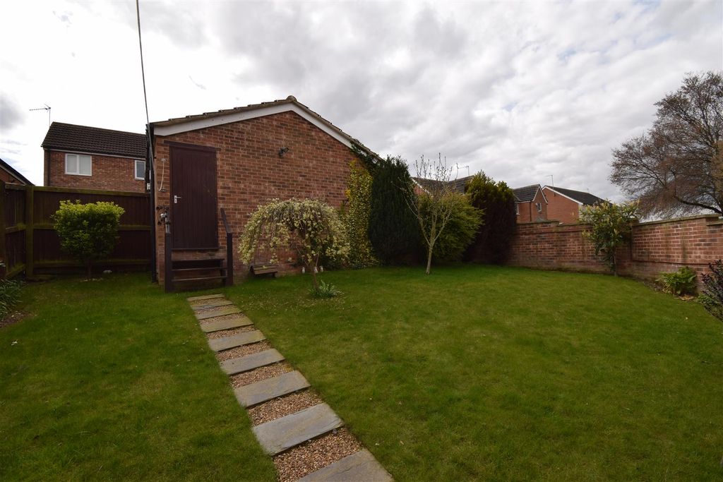 Property photo 3 of 9 Garden