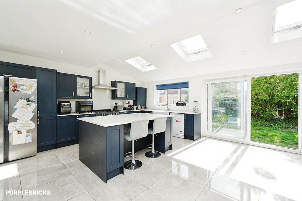 Property photo 2 of 21 Kitchen/Diner