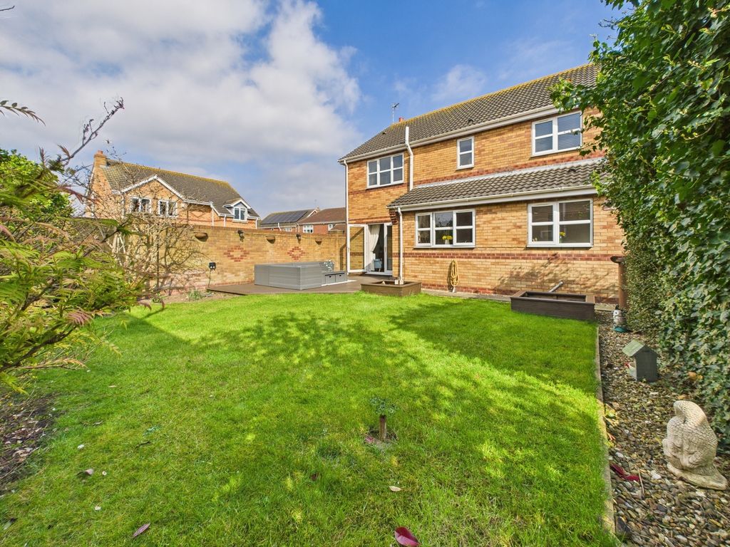 Property photo 2 of 18