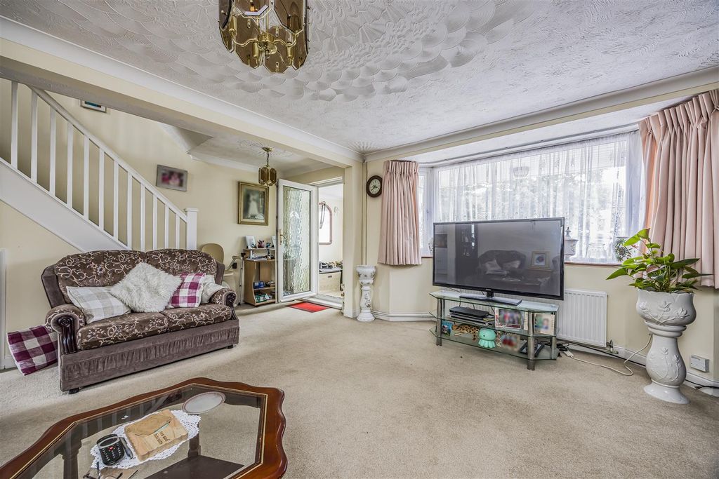 Property photo 2 of 22 20 Selborne Avenue, Leigh Park-Porticomarketing-O'