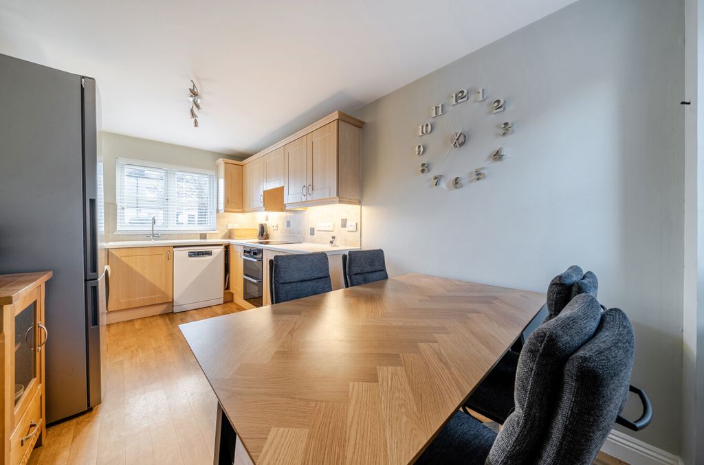 Property photo 2 of 21 1395379-17-695E55...