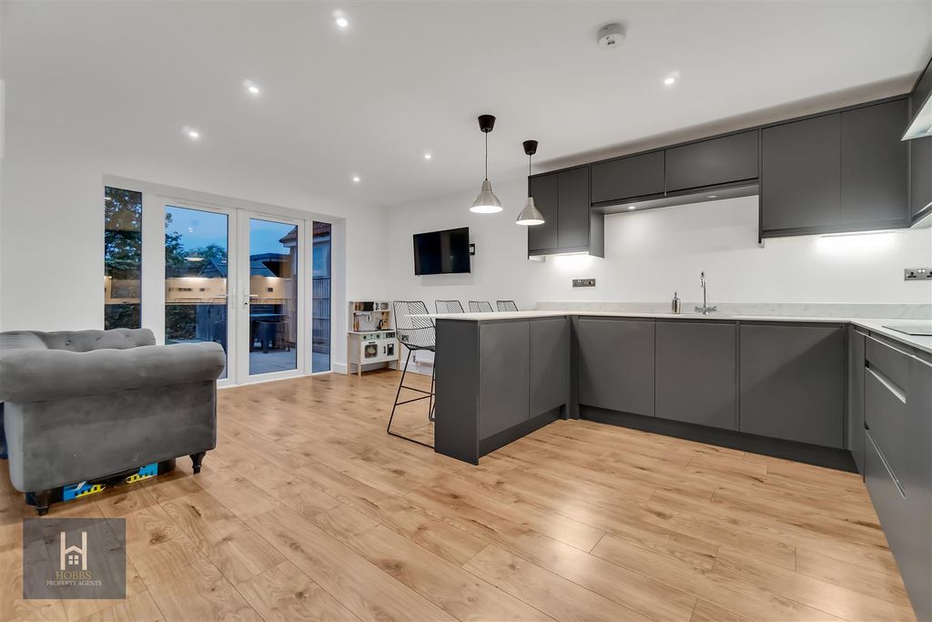 Property photo 3 of 21 Dsc09454.Jpg