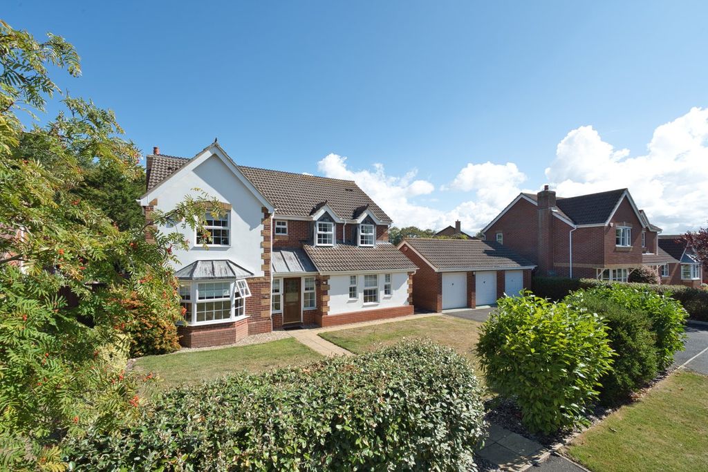 Property photo 1 of 39