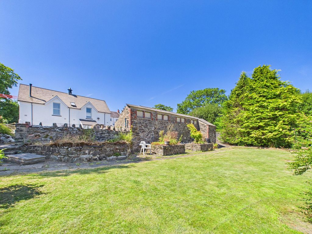 Property photo 2 of 40