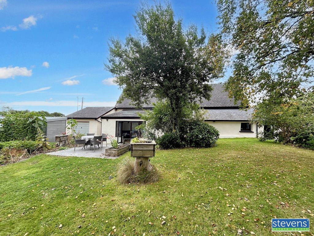 Property photo 1 of 27 Image00003 (9)