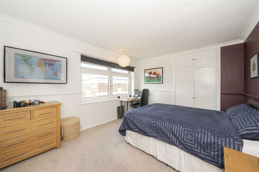 Property photo 3 of 8