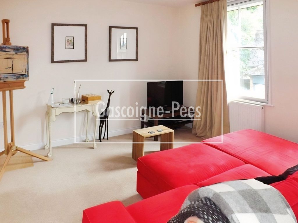 Property photo 3 of 9