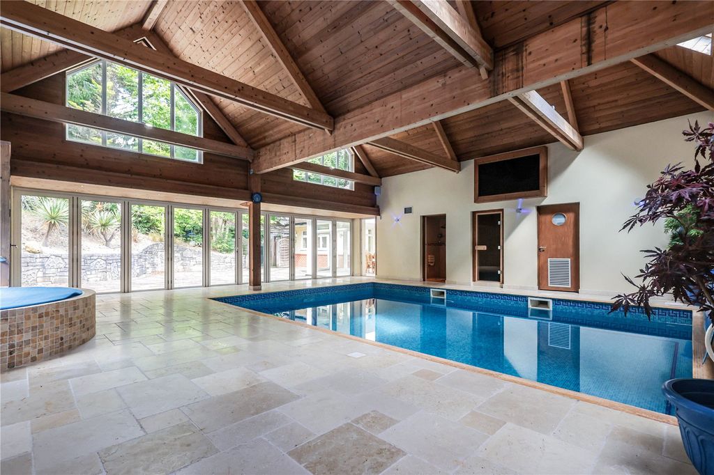 Property photo 2 of 36 Picture No. 25