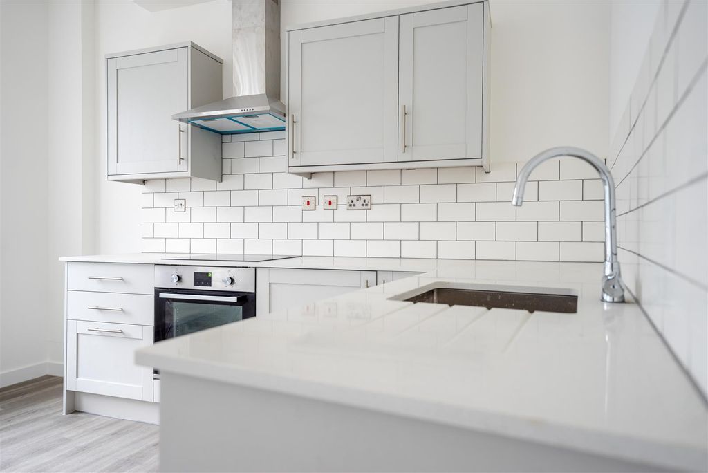 Property photo 2 of 3 Q9J2Hm_Omk6Ia-Tyiaylfg.Jpg