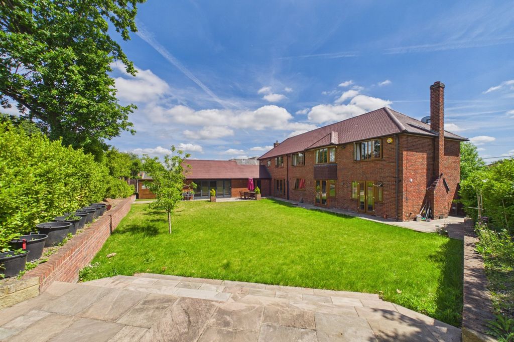 Additional image 5 of 6 bed detached house for saleBeehive Lane, Binfield, Bracknell, Berkshire RG12