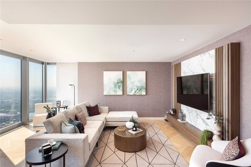 Property photo 2 of 18 Living Room