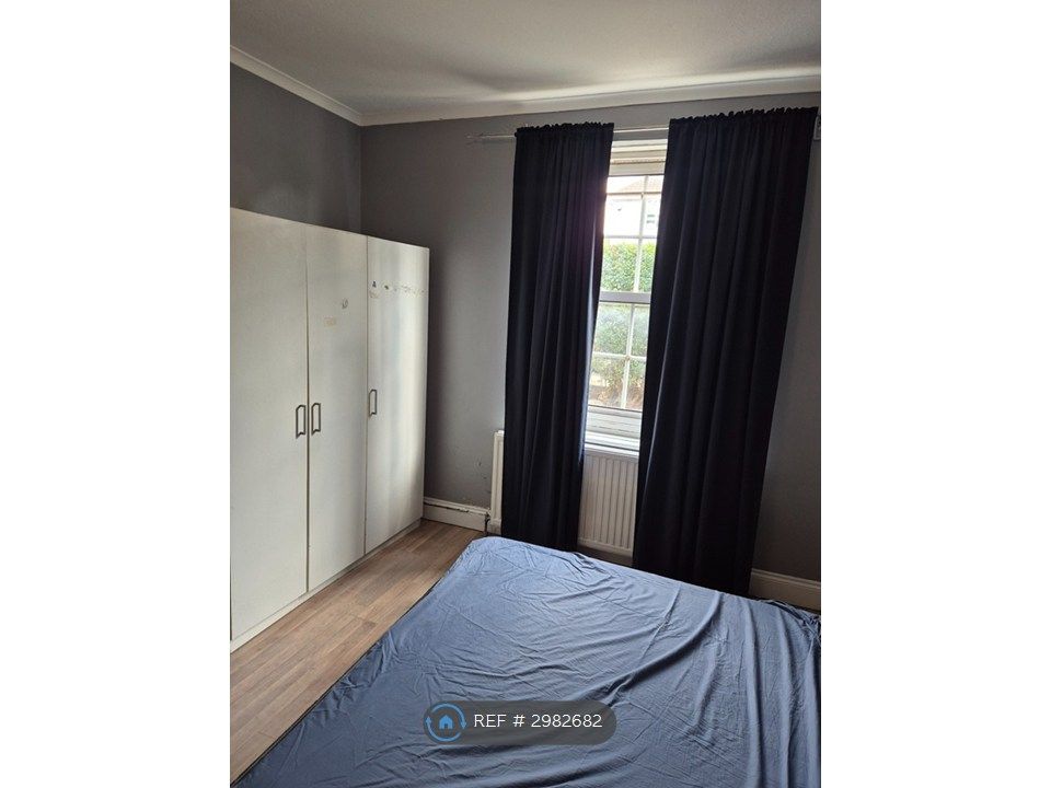 Property photo 3 of 4