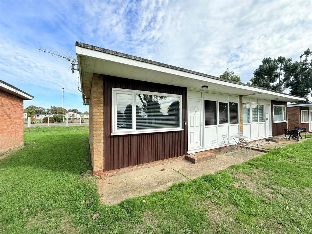 Property photo 1 of 9 Front