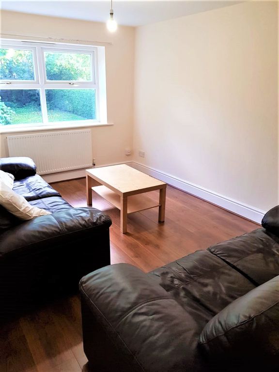 Property photo 2 of 32