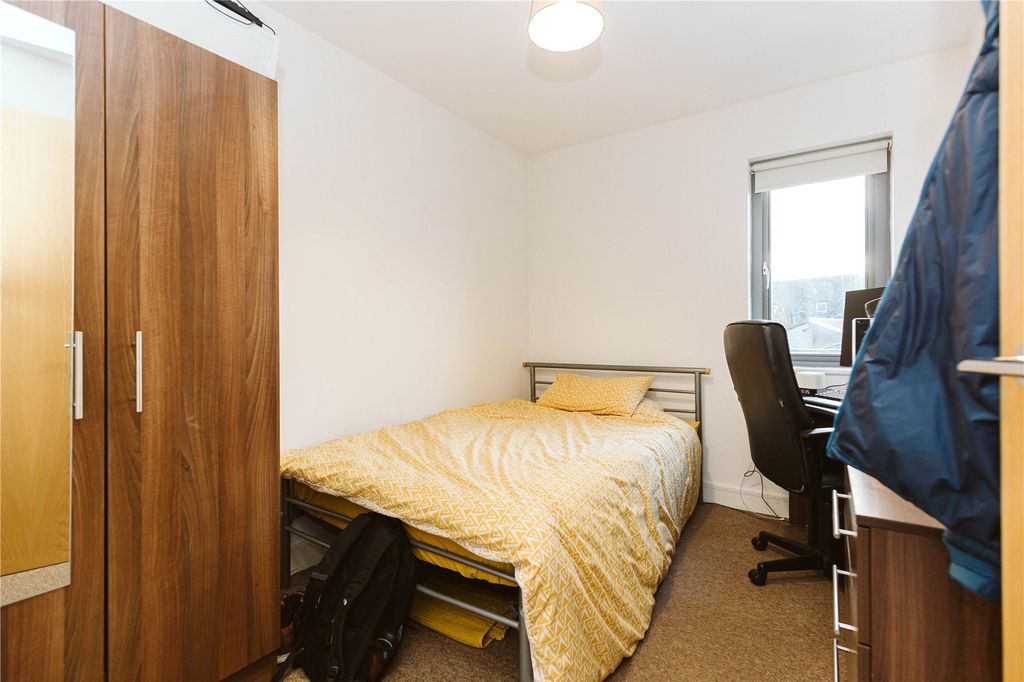 Property photo 3 of 12 Picture No. 12