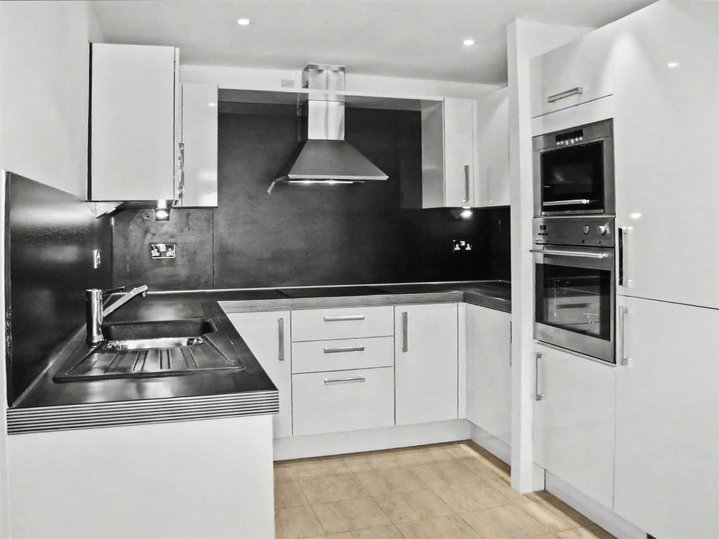 Property photo 2 of 4 Picture No. 10