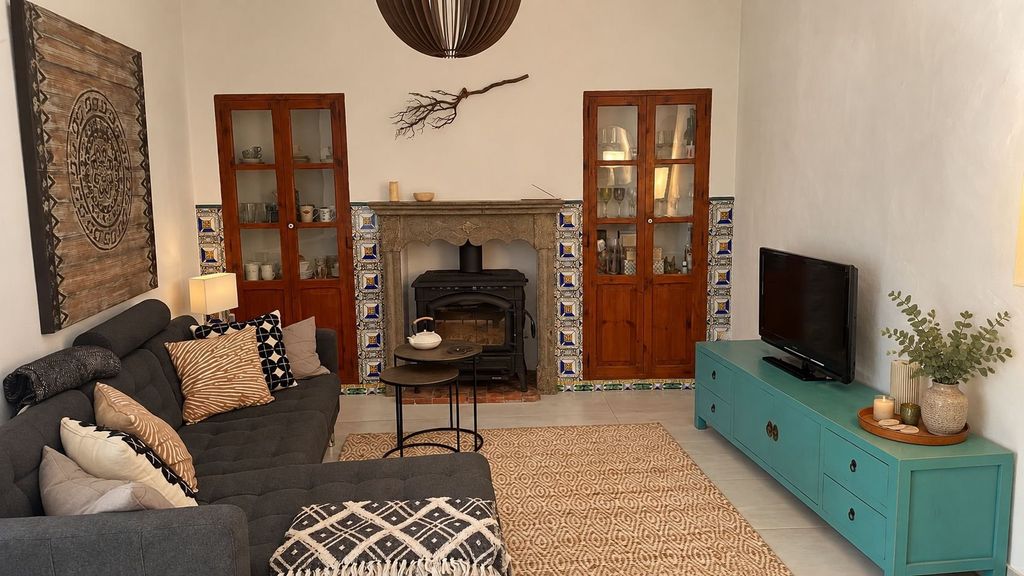 Property photo 2 of 45