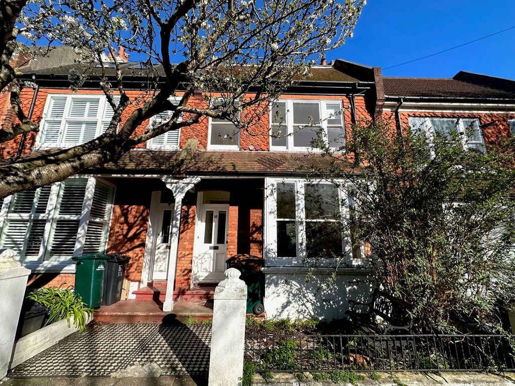 Property photo 1 of 8