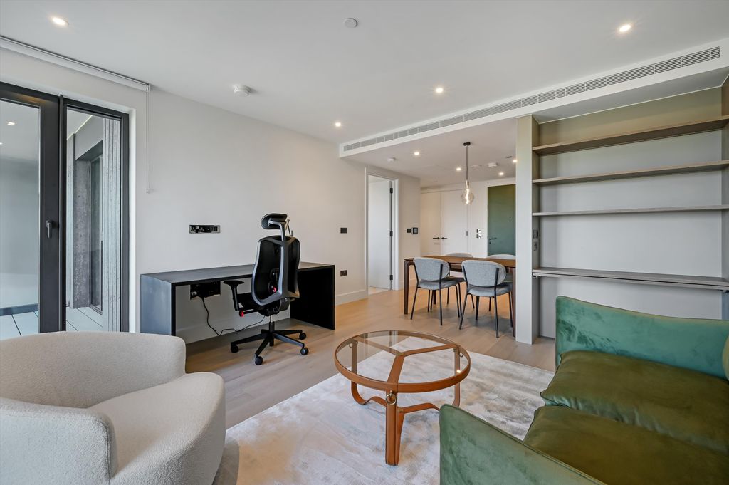 Property photo 3 of 17 Image