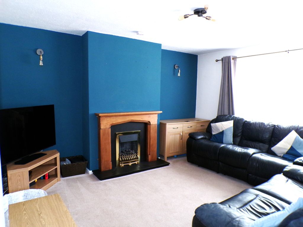 Property photo 2 of 12 100 1263