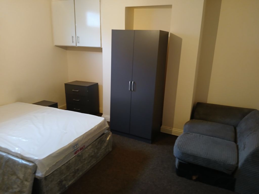 Property photo 3 of 4