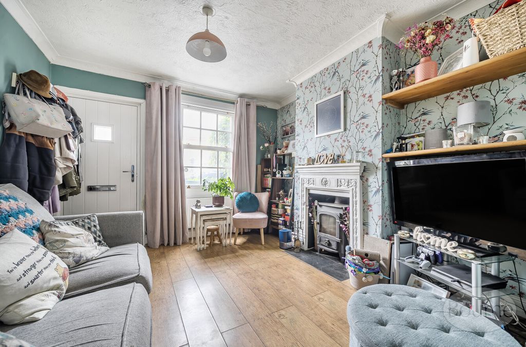 Property photo 2 of 20 7Ed4A116-cc93-4A4...