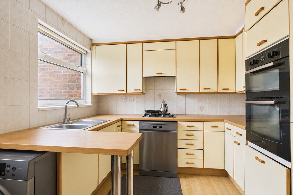 Property photo 2 of 10 Picture No. 16