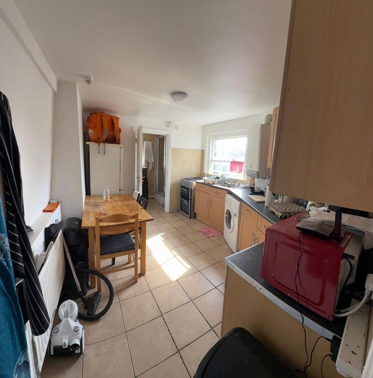 Property photo 2 of 3