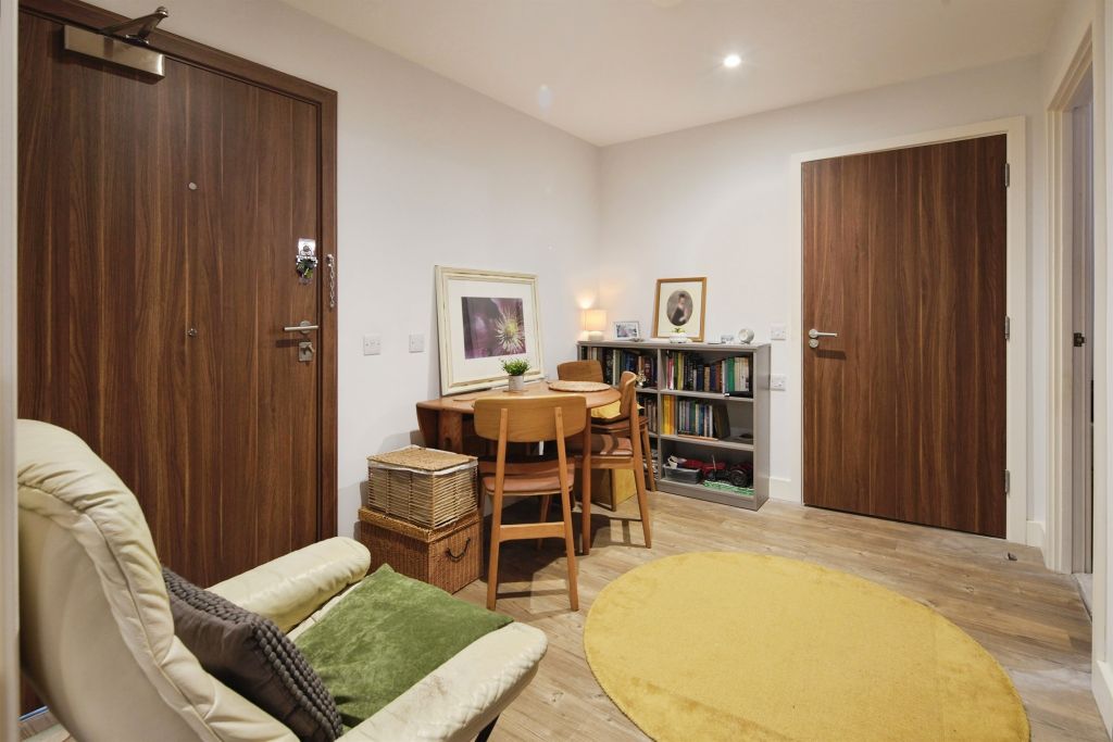 Property photo 2 of 19