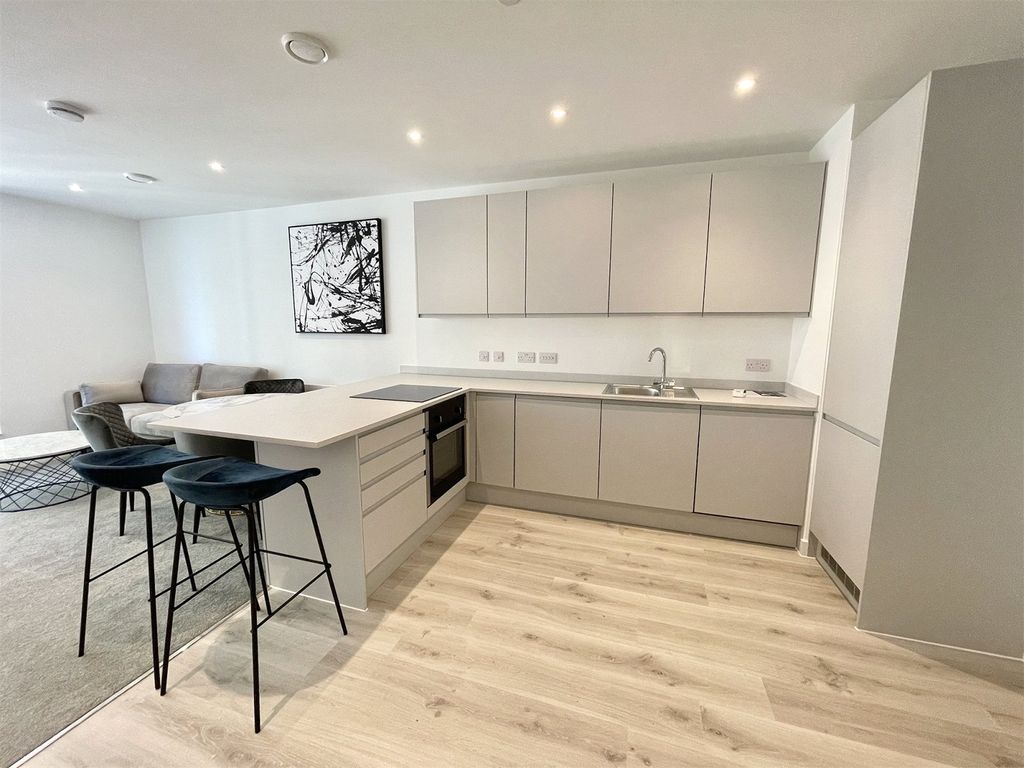 Property photo 2 of 8 Picture No. 01