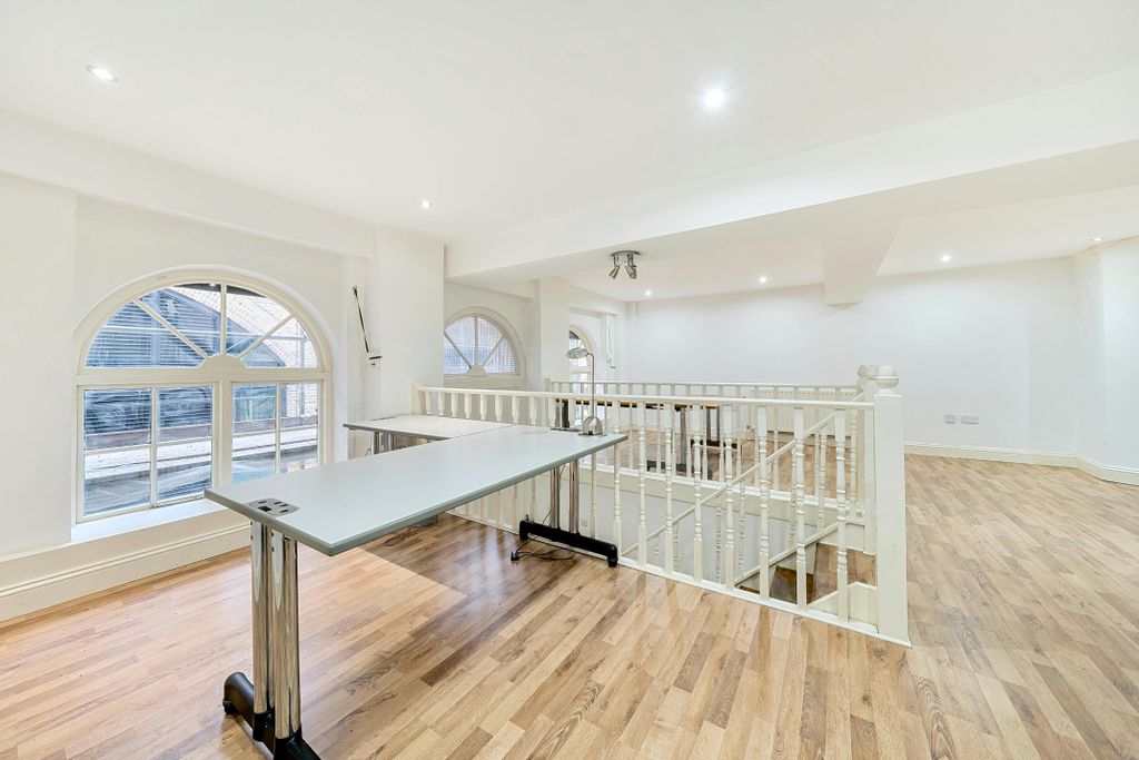 Property photo 1 of 15 13751154690B20F18A480.Jpg