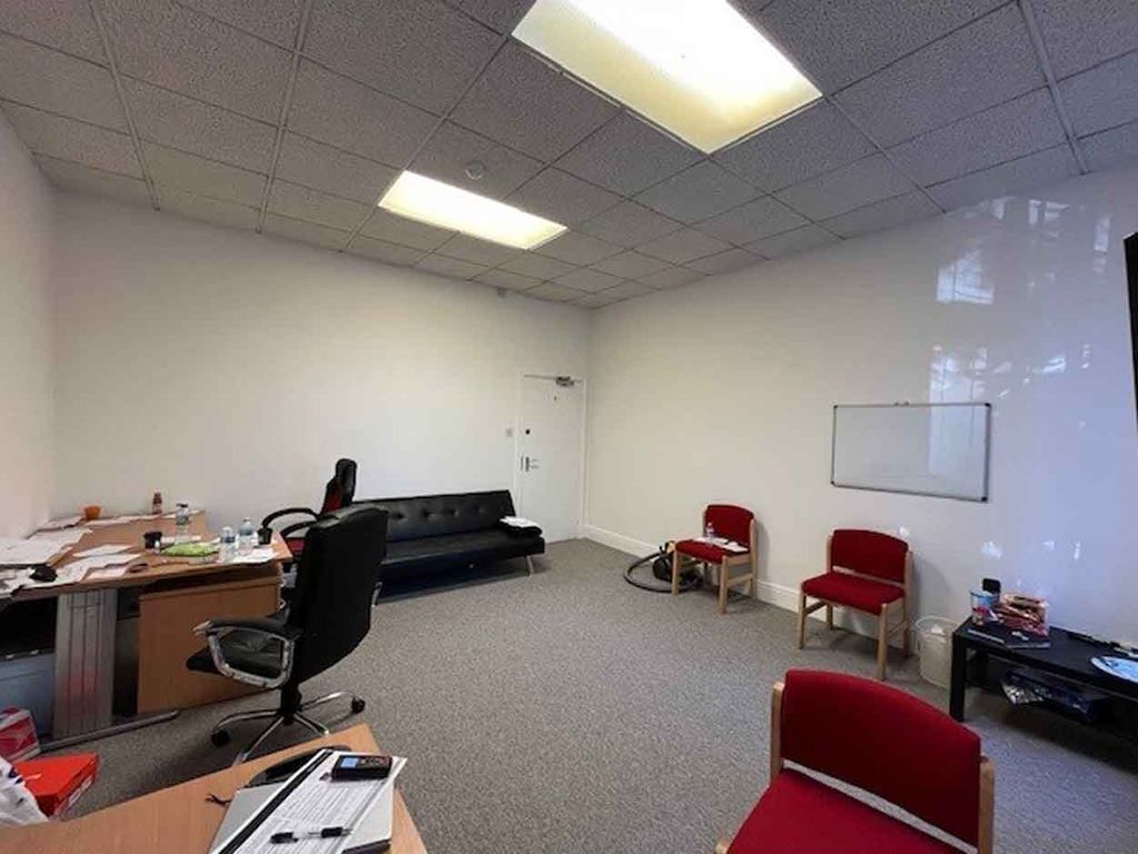 Property photo 3 of 4