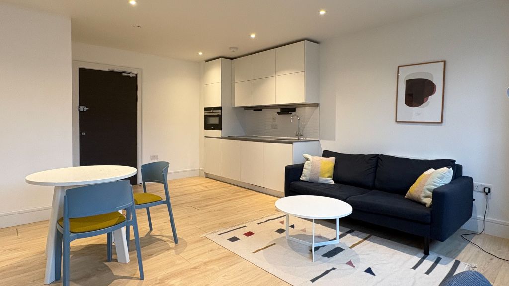 Property photo 2 of 16 Kitchen