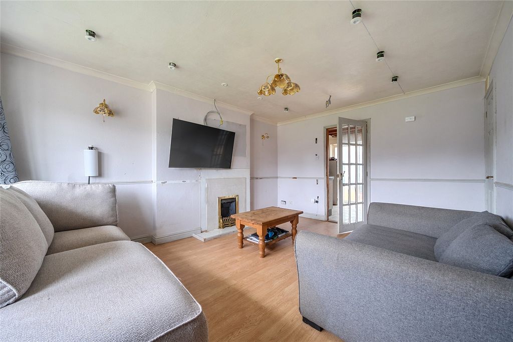 Property photo 2 of 21 Picture No. 18