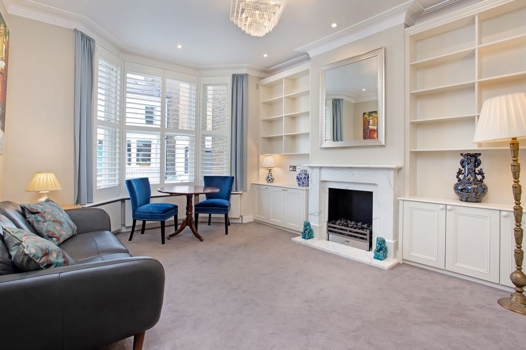 Property photo 3 of 10 B 17 Ashburnham R...