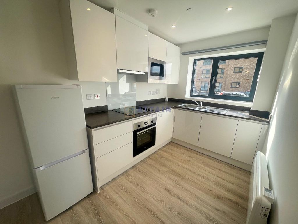 Property photo 2 of 9 Kitchen.Jpg