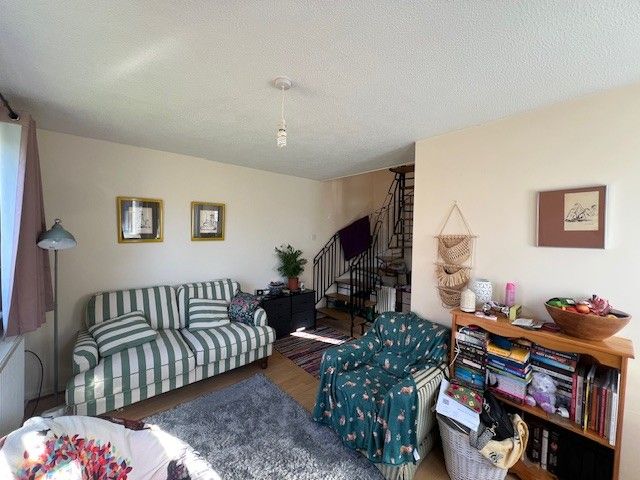 Property photo 3 of 7 Living Room