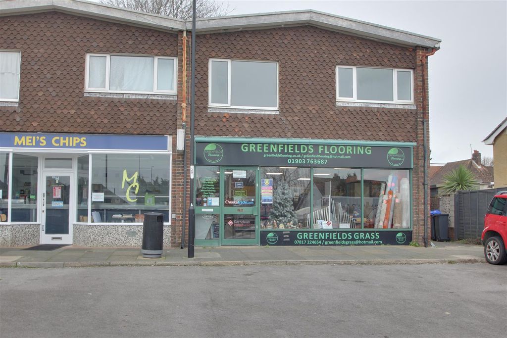 Property photo 2 of 8 External